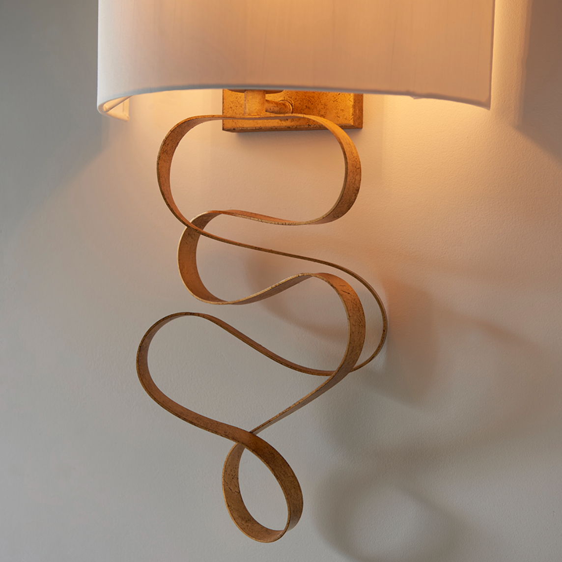 Vesilo Lighting Ribbon Gold Wall Light with Ivory Shade