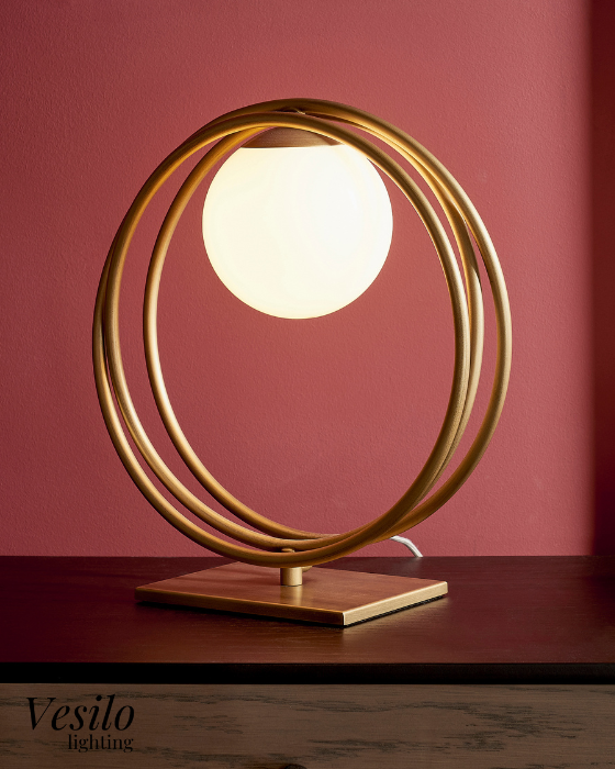 Vesilo Lighting Wreath Brushed Gold Table Light