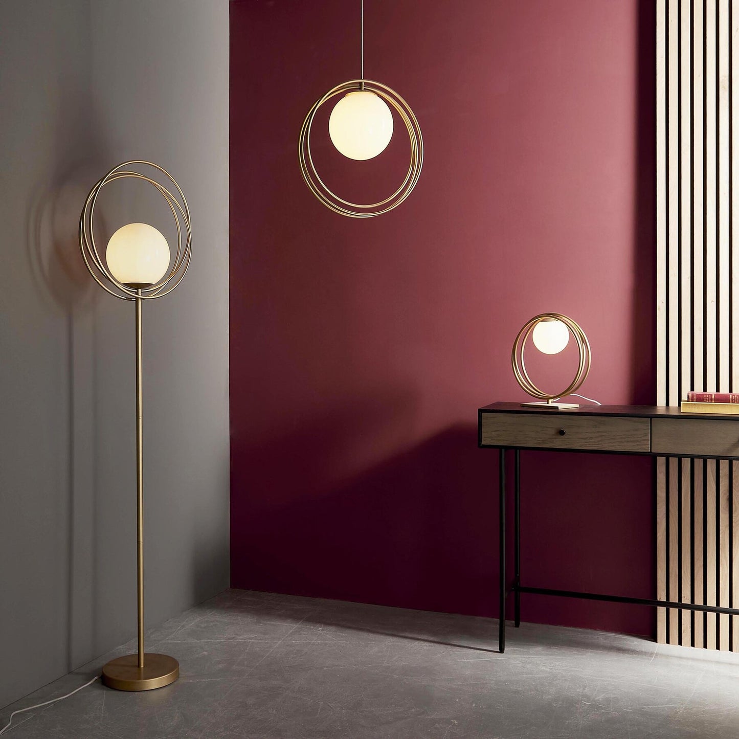 Vesilo Lighting Wreath Brushed Gold Floor Lamp