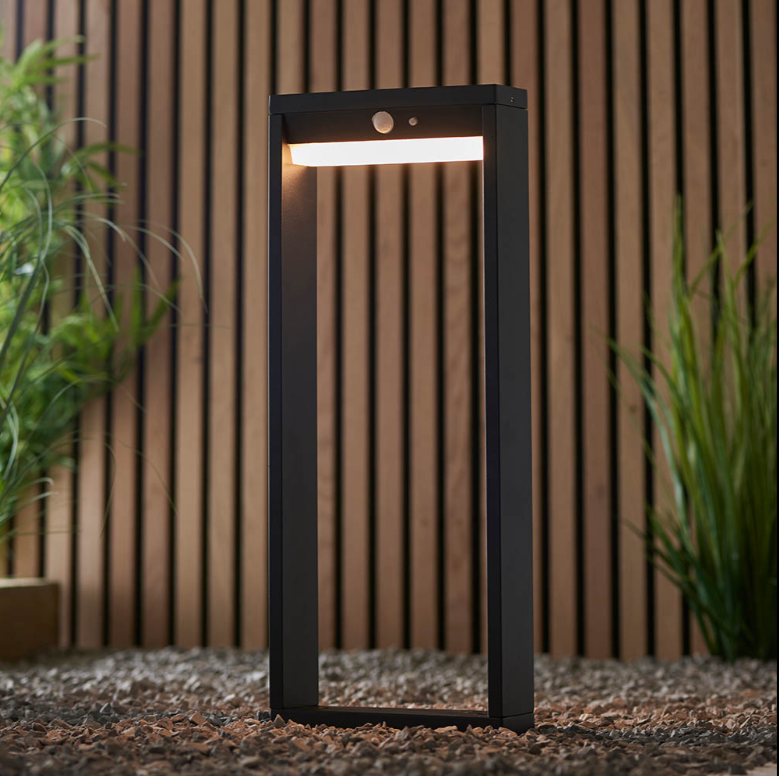 Endon Dannah IP44 Solar Power & PIR Post
